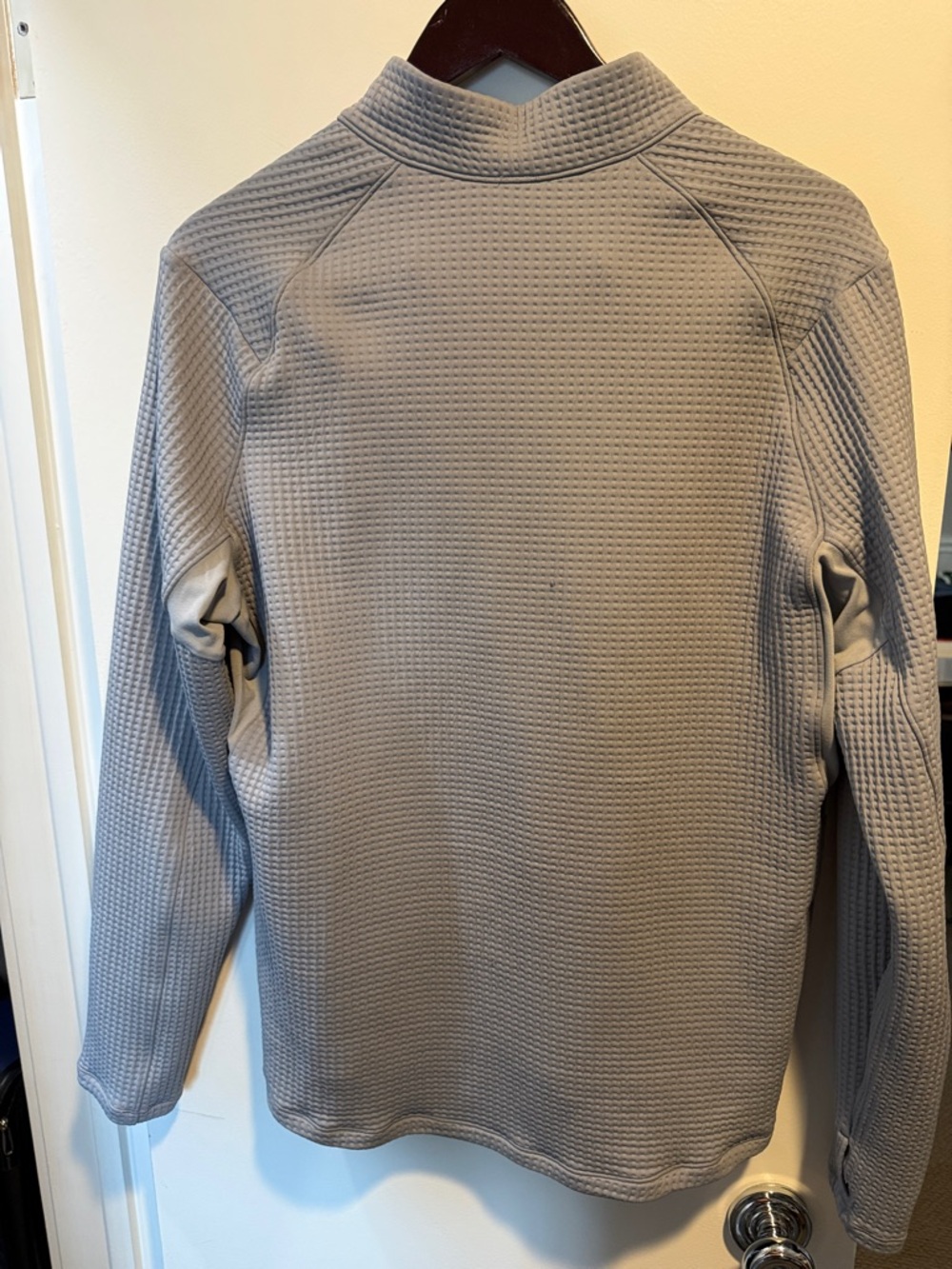 lululemon athletica Men's Light Gray Waffle Quarter-Zip Pullover - Picture 7 of 8